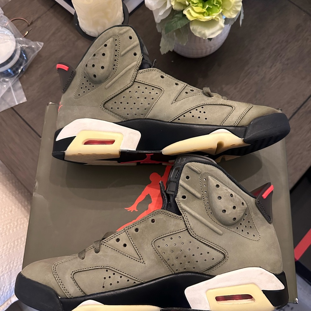 Cactus Jack 6’s olive green Travis Scott